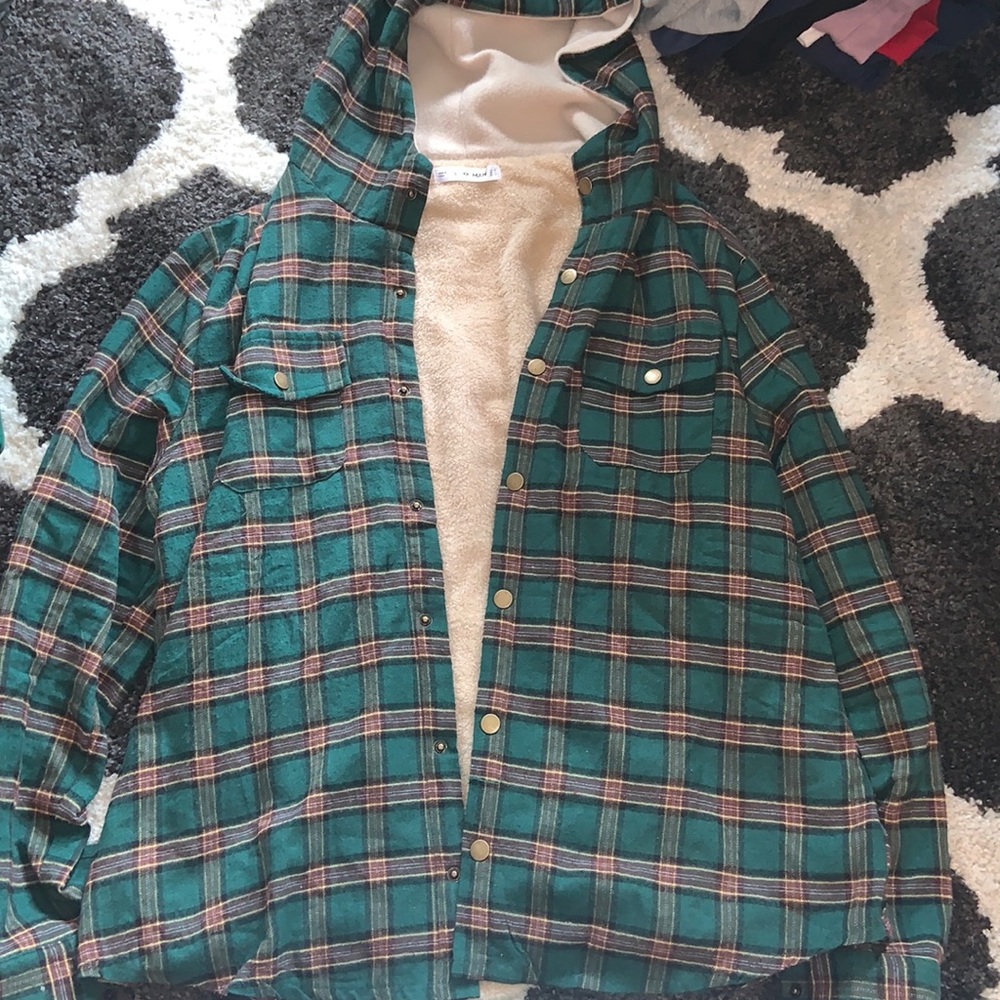 Large zara fluffy flannel in great condition and very warm material.